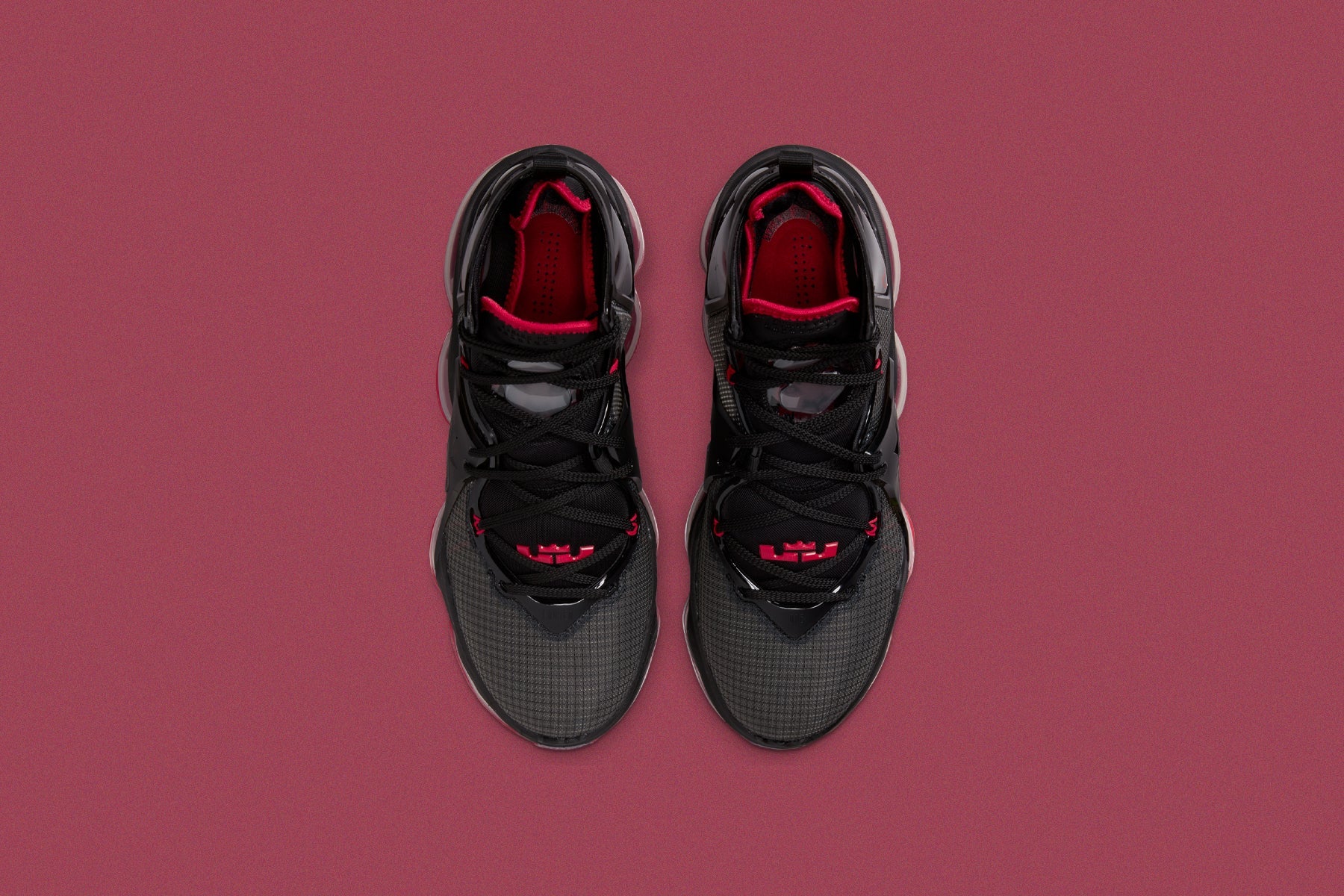 LeBron 19 - Black/University Red
