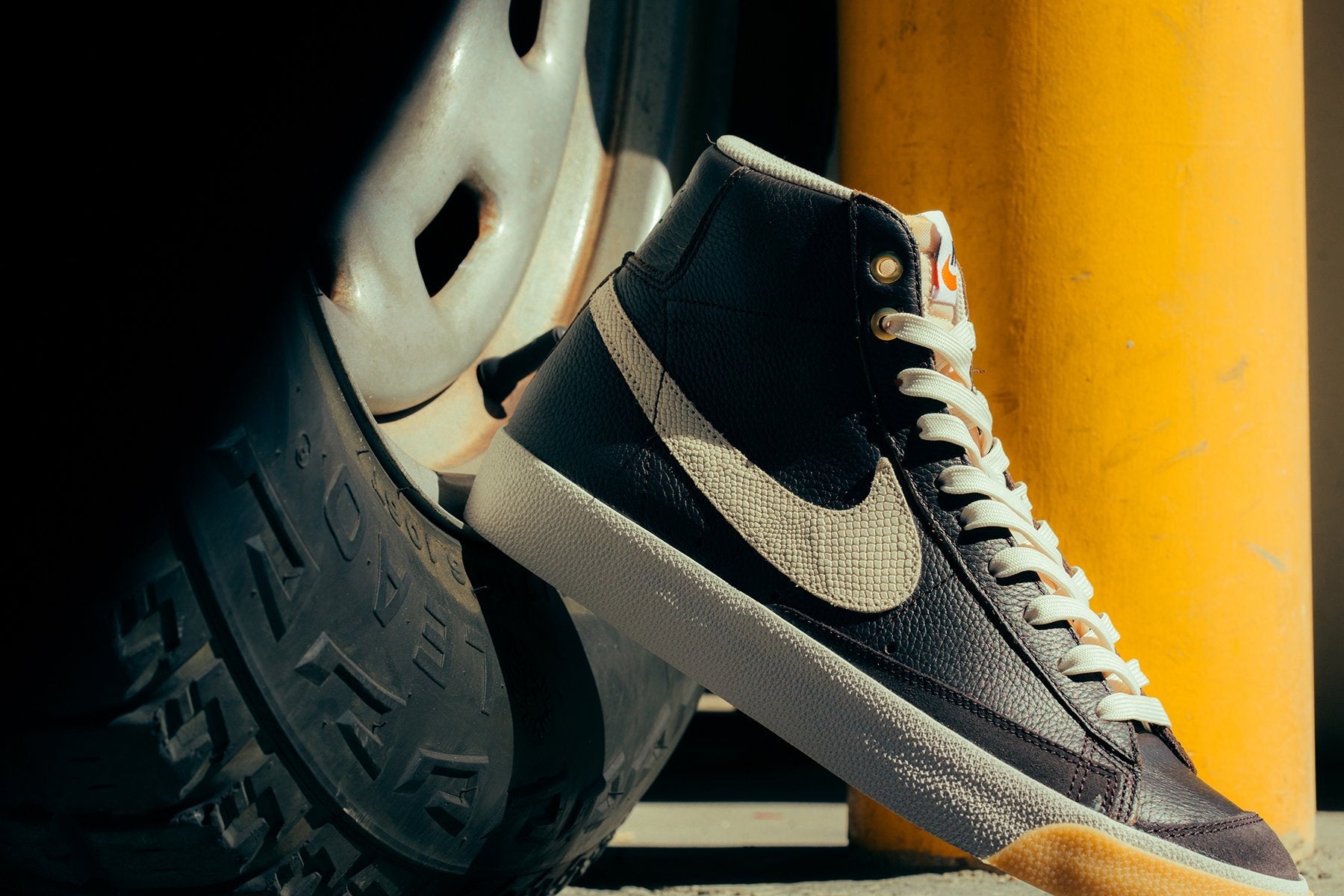 Blazer Mid '77 VNTG Snakeskin Swoosh - Velvet Brown